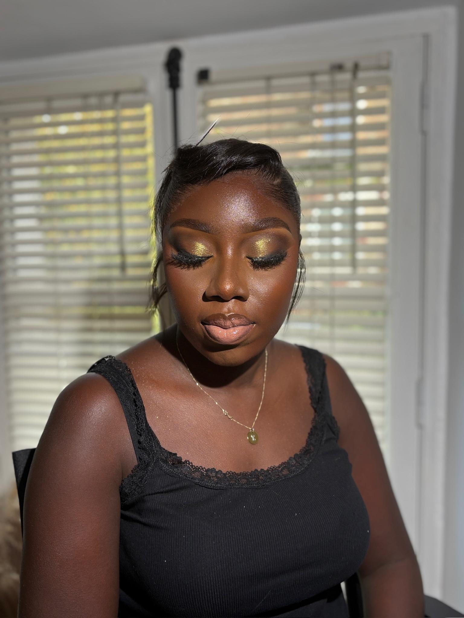 Christella Faces  - Photo 10