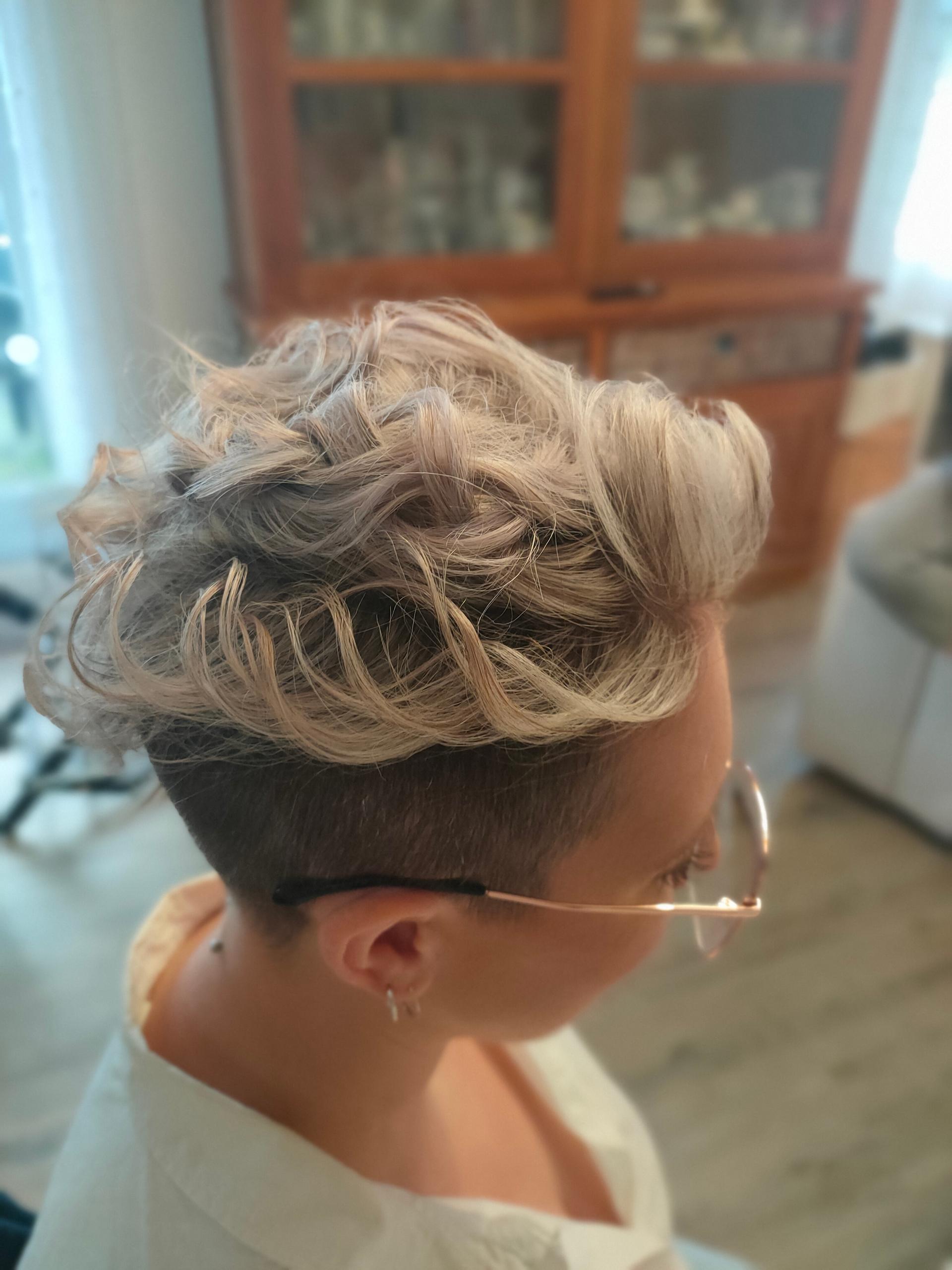 Coiffure et ongles  - Photo 5
