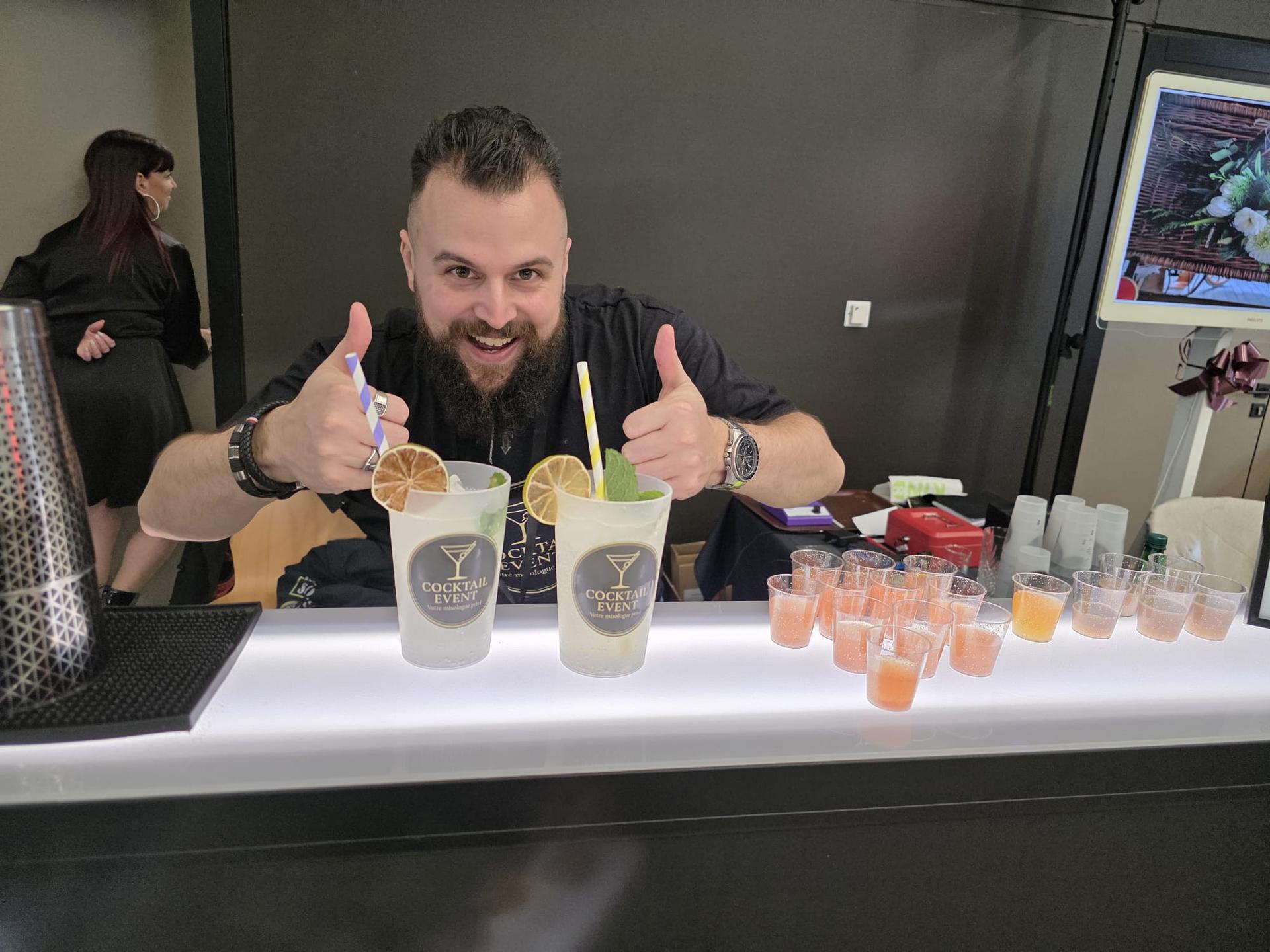 Cocktail Event - Photo 7