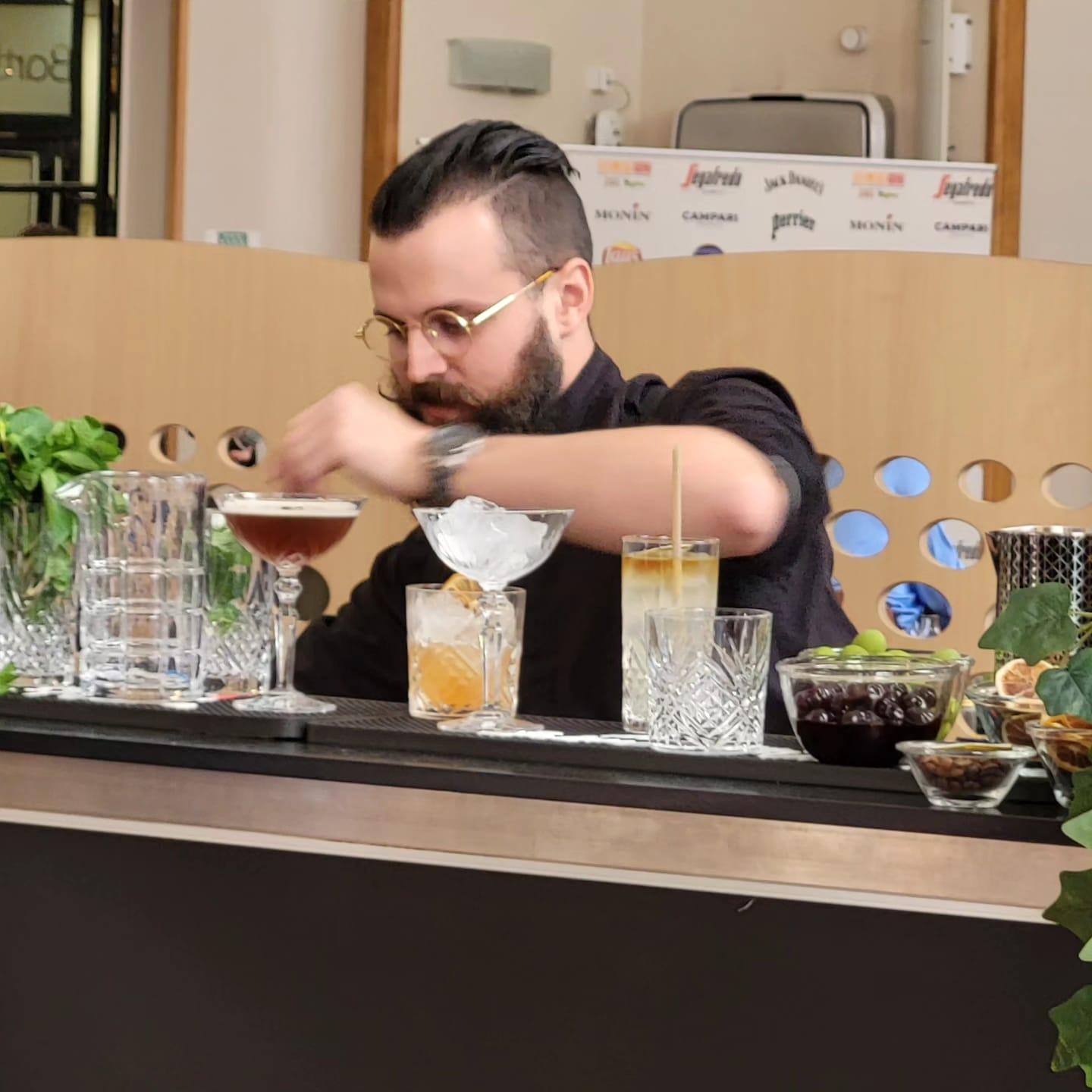 Cocktail Event - Photo 9