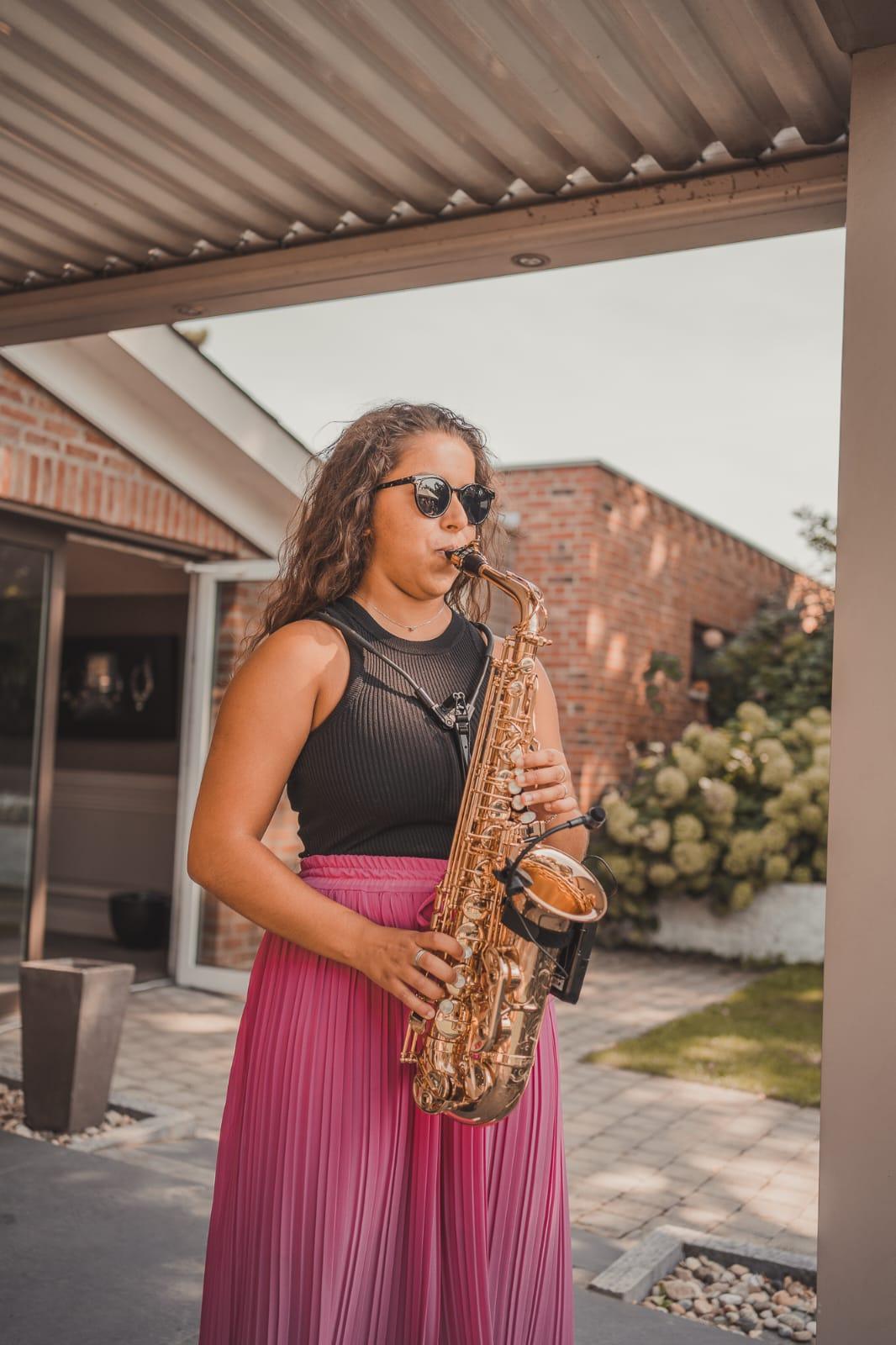 Myriam Sax 4
