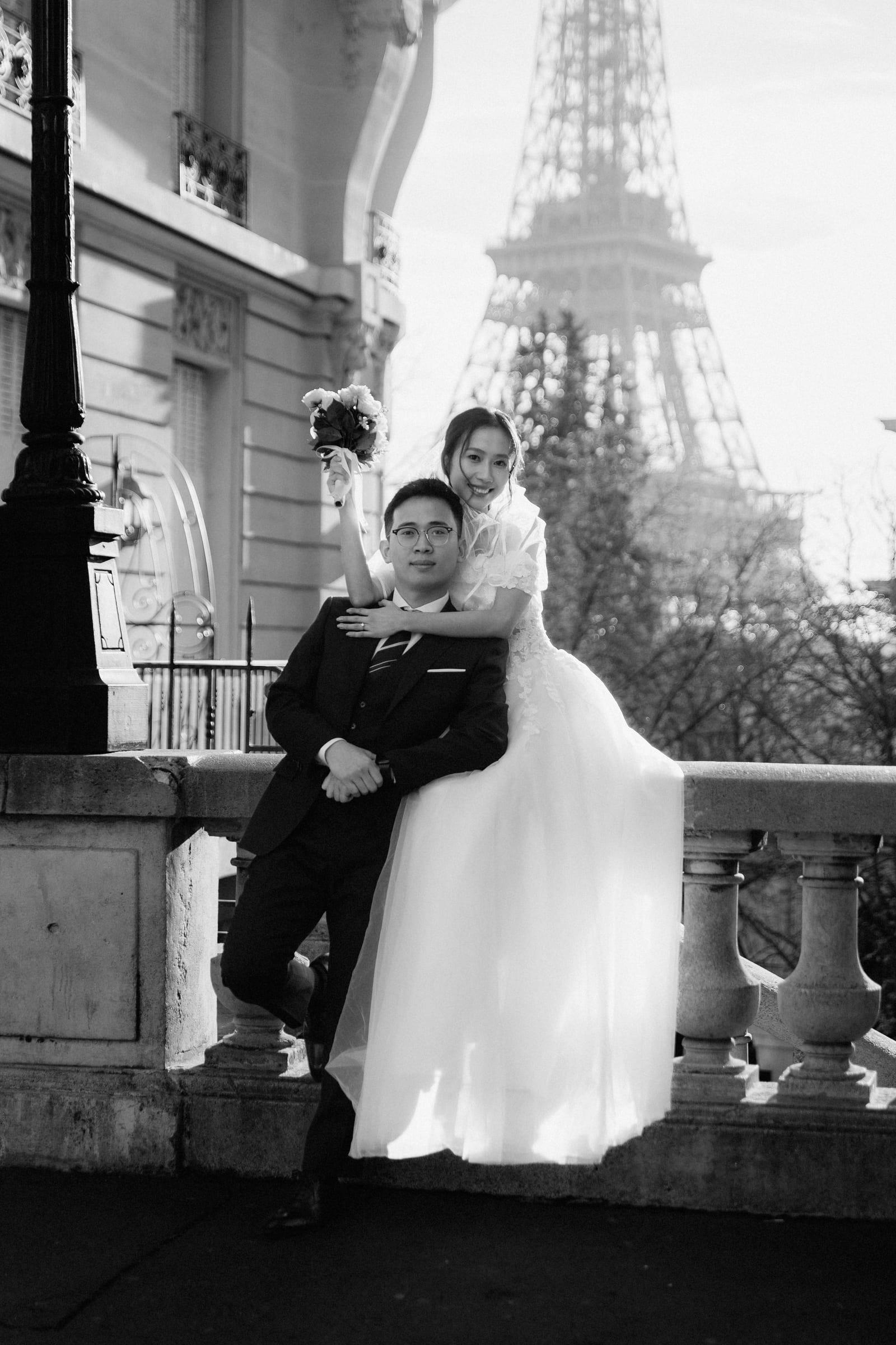 Hugography - Photo 6