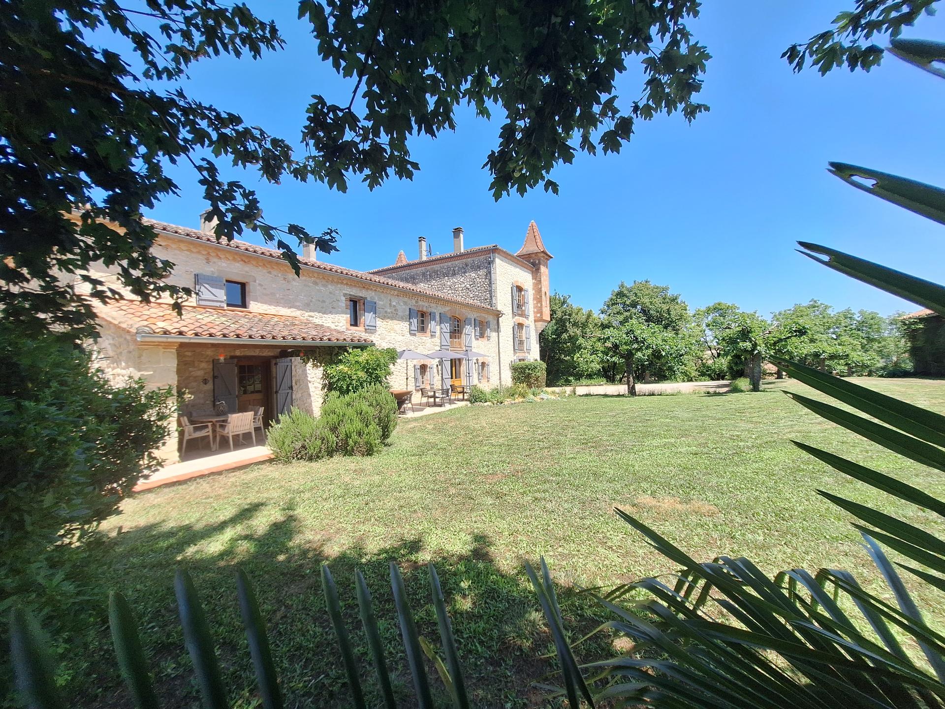 Domaine Des Deux Tours  3