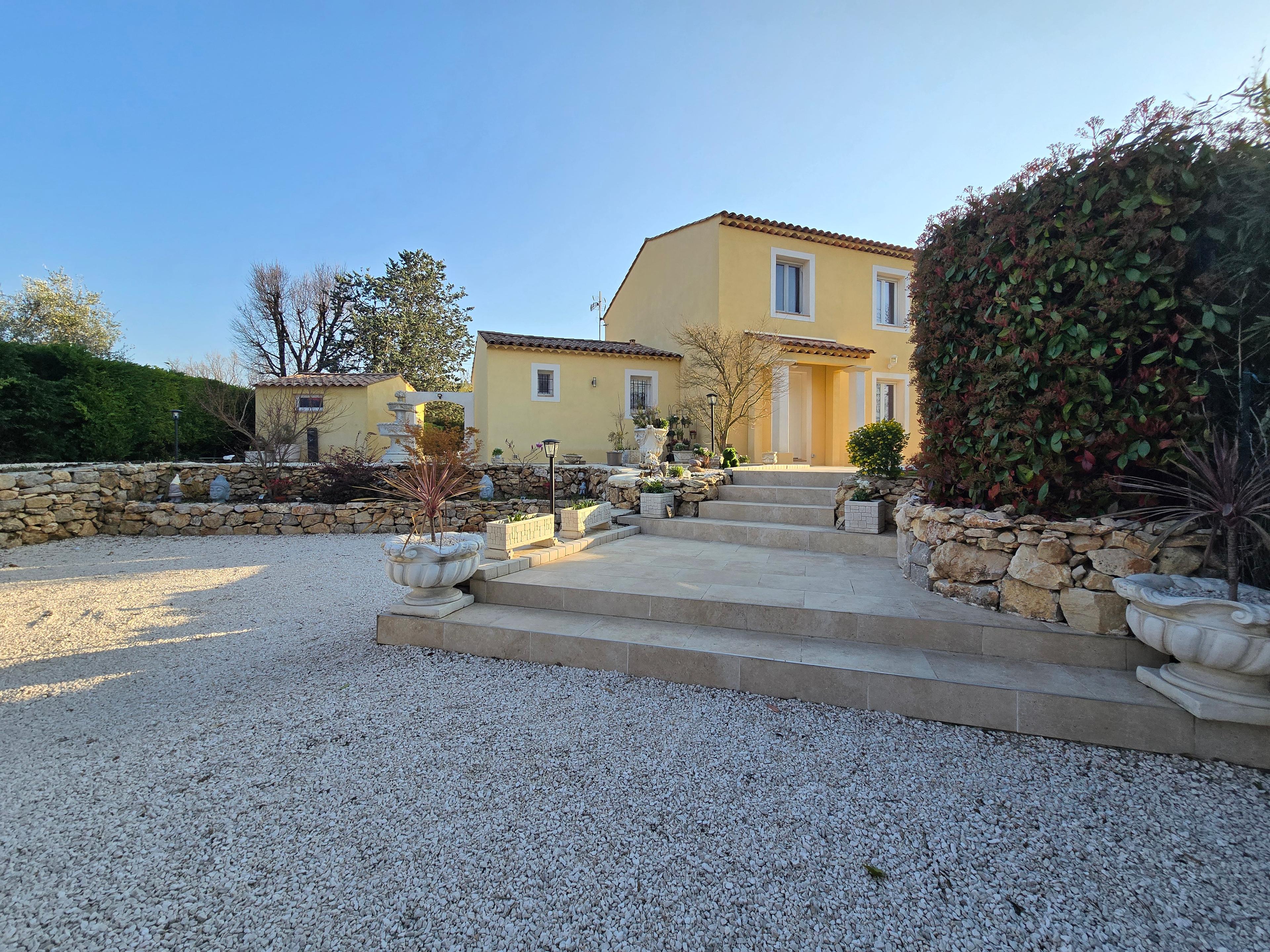 La villa event’s garden 2