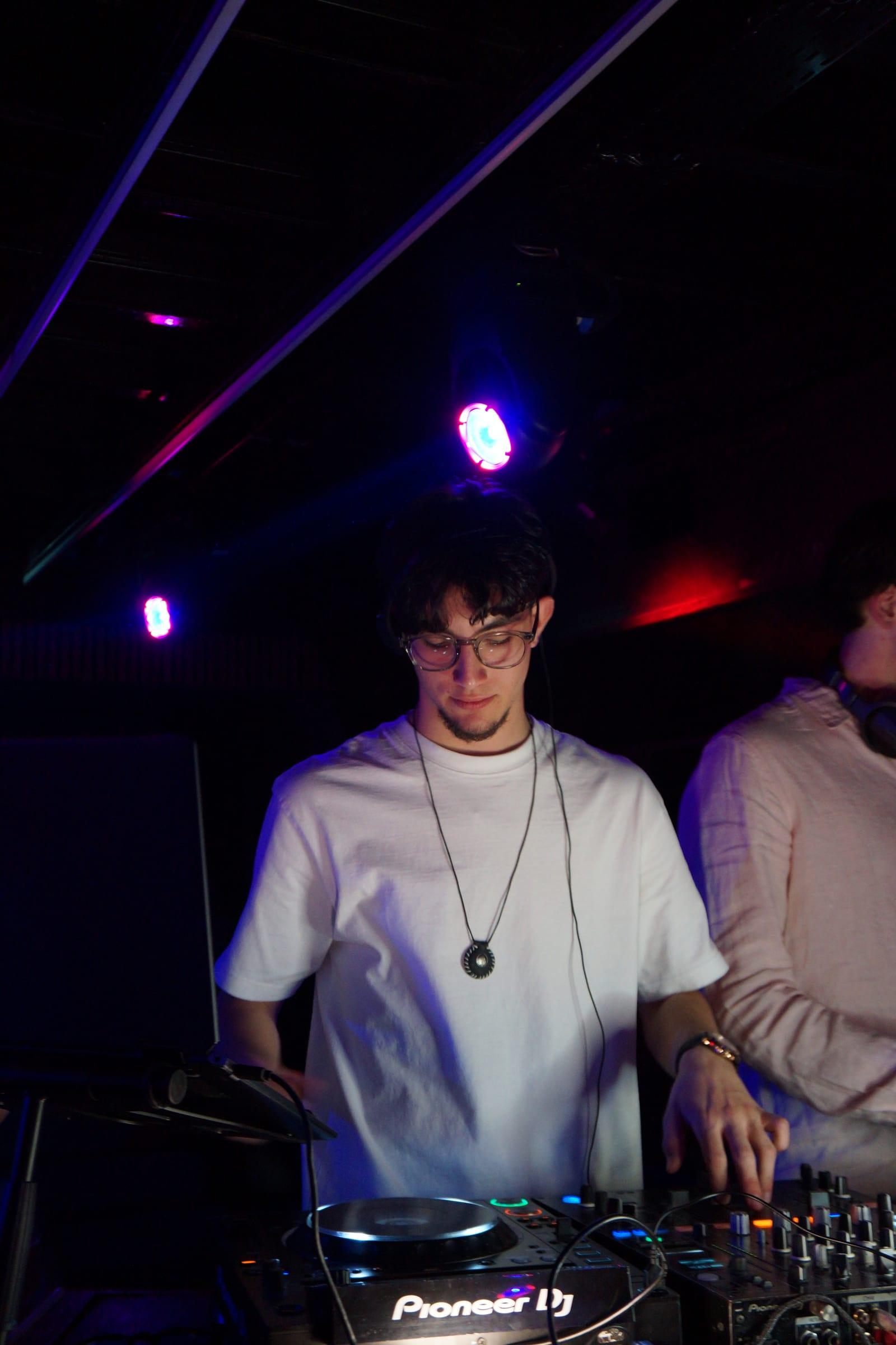 Nathan Familiar