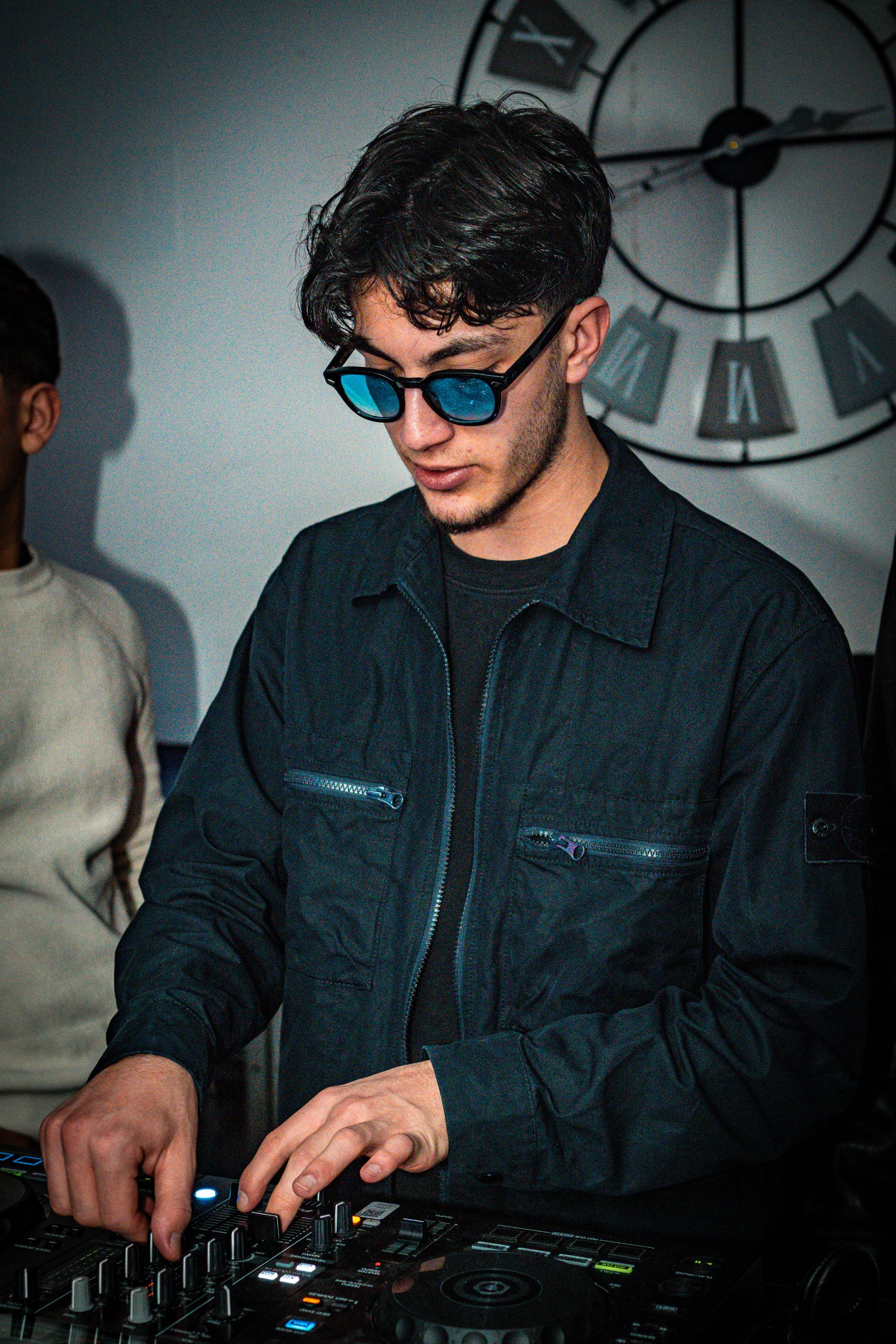 Nathan Familiar 2