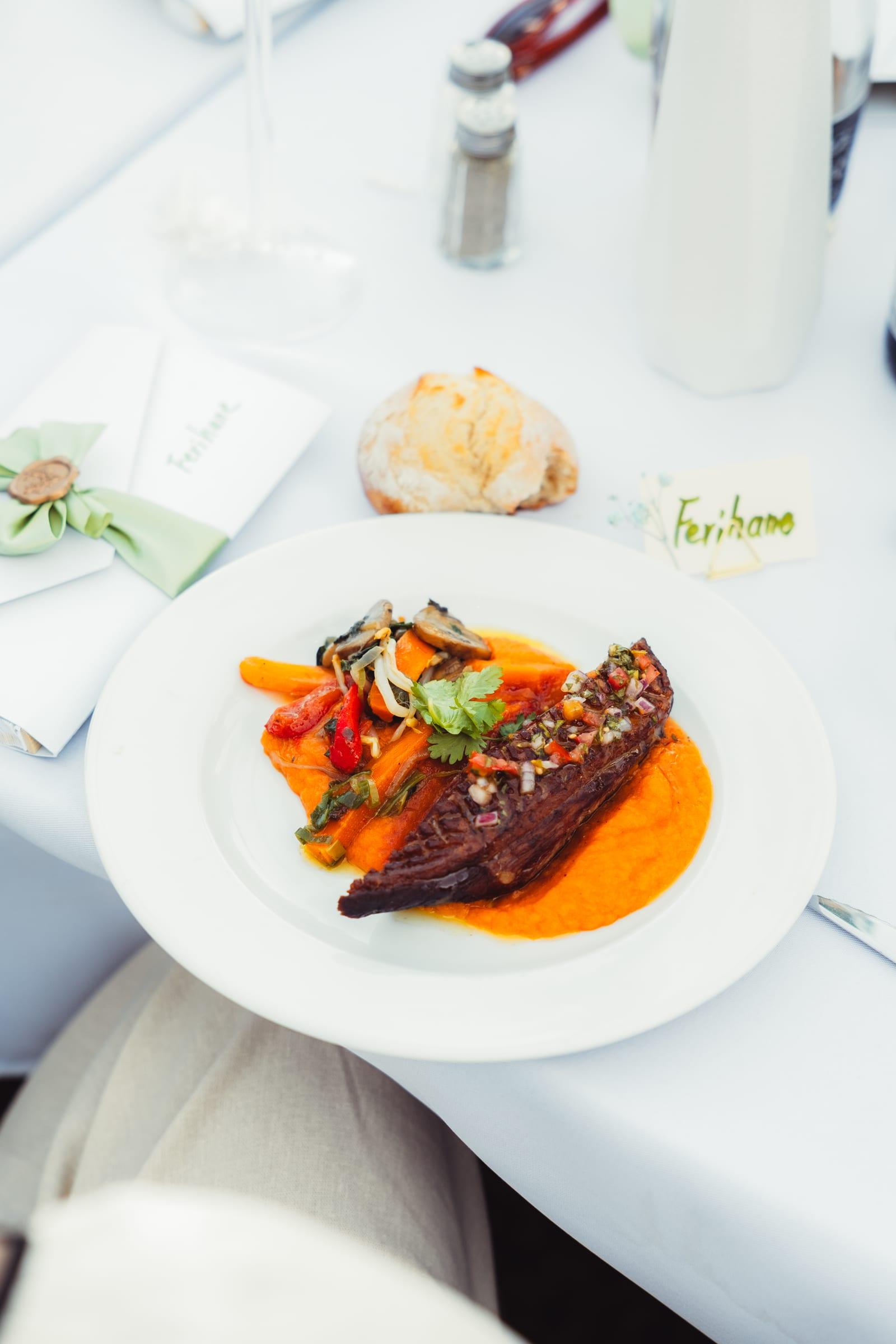 FOOD AND BEYOND TRAITEUR 3