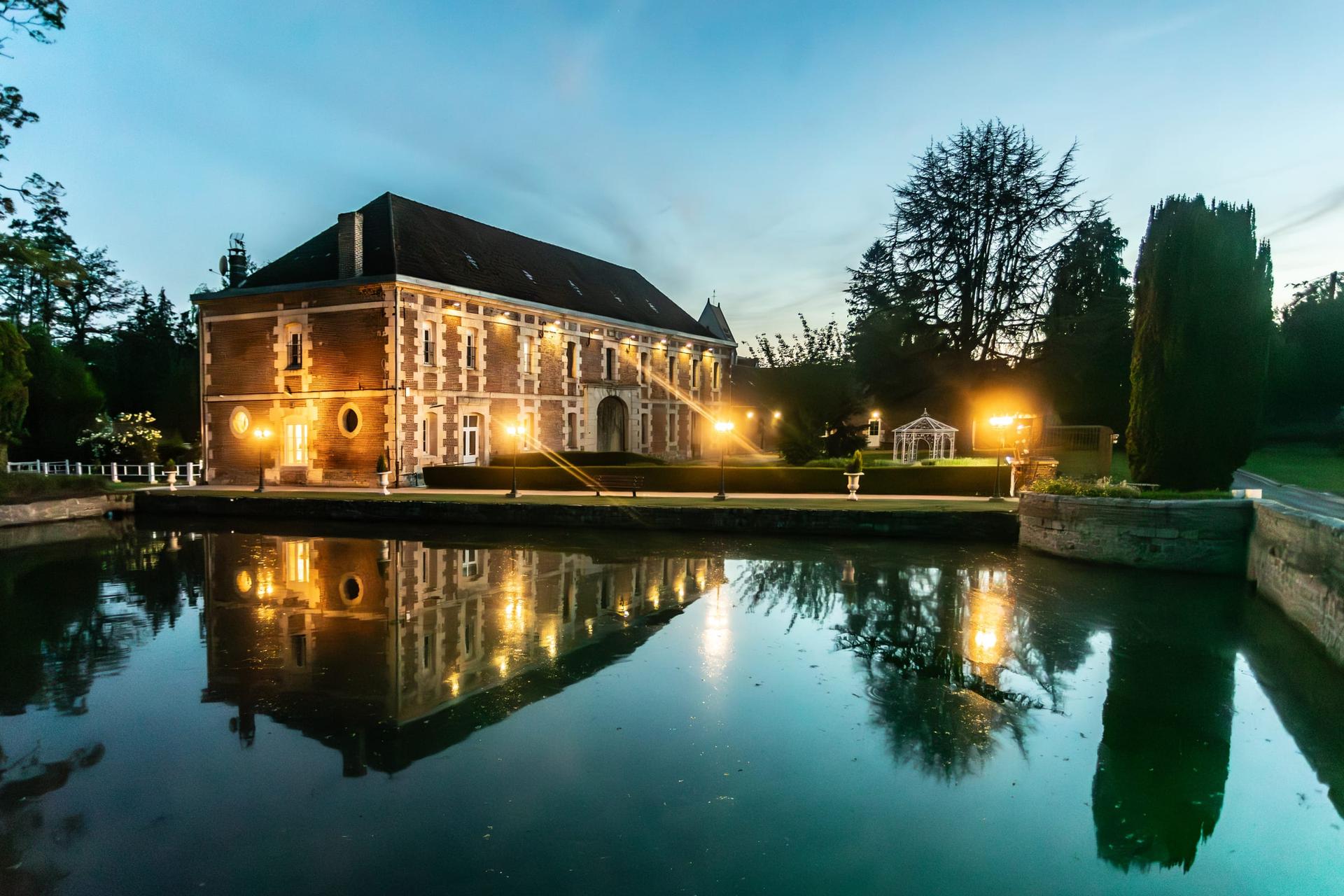 CHATEAU DE QUESMY - Photo 5