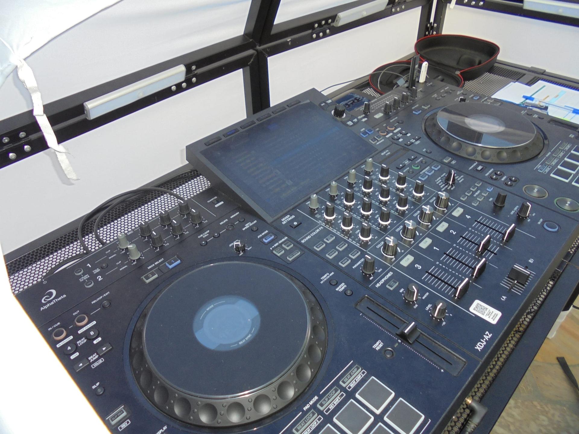 S&P DJ ANIMATION - Photo 4