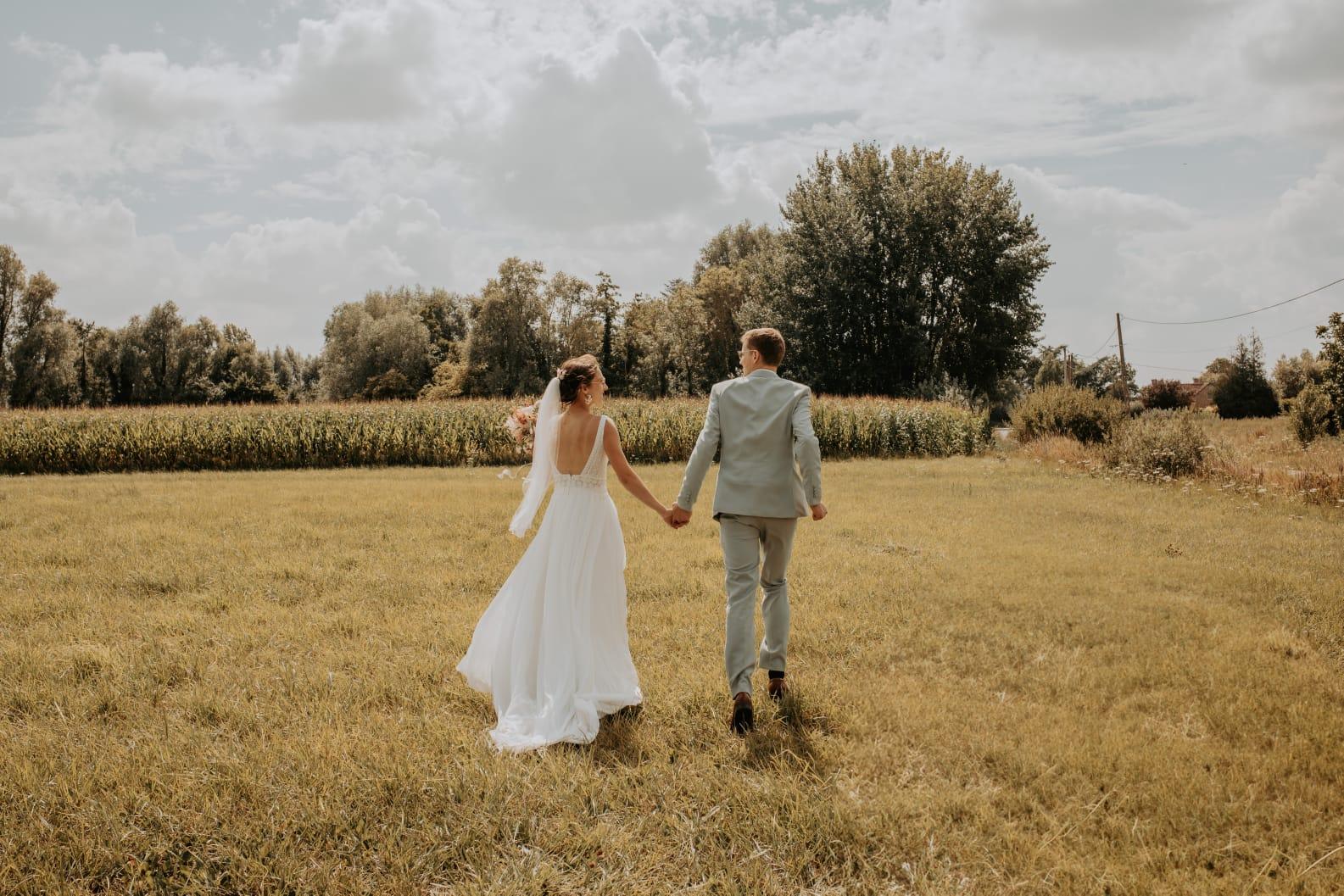 Couple de mariés le jour de leur mariage