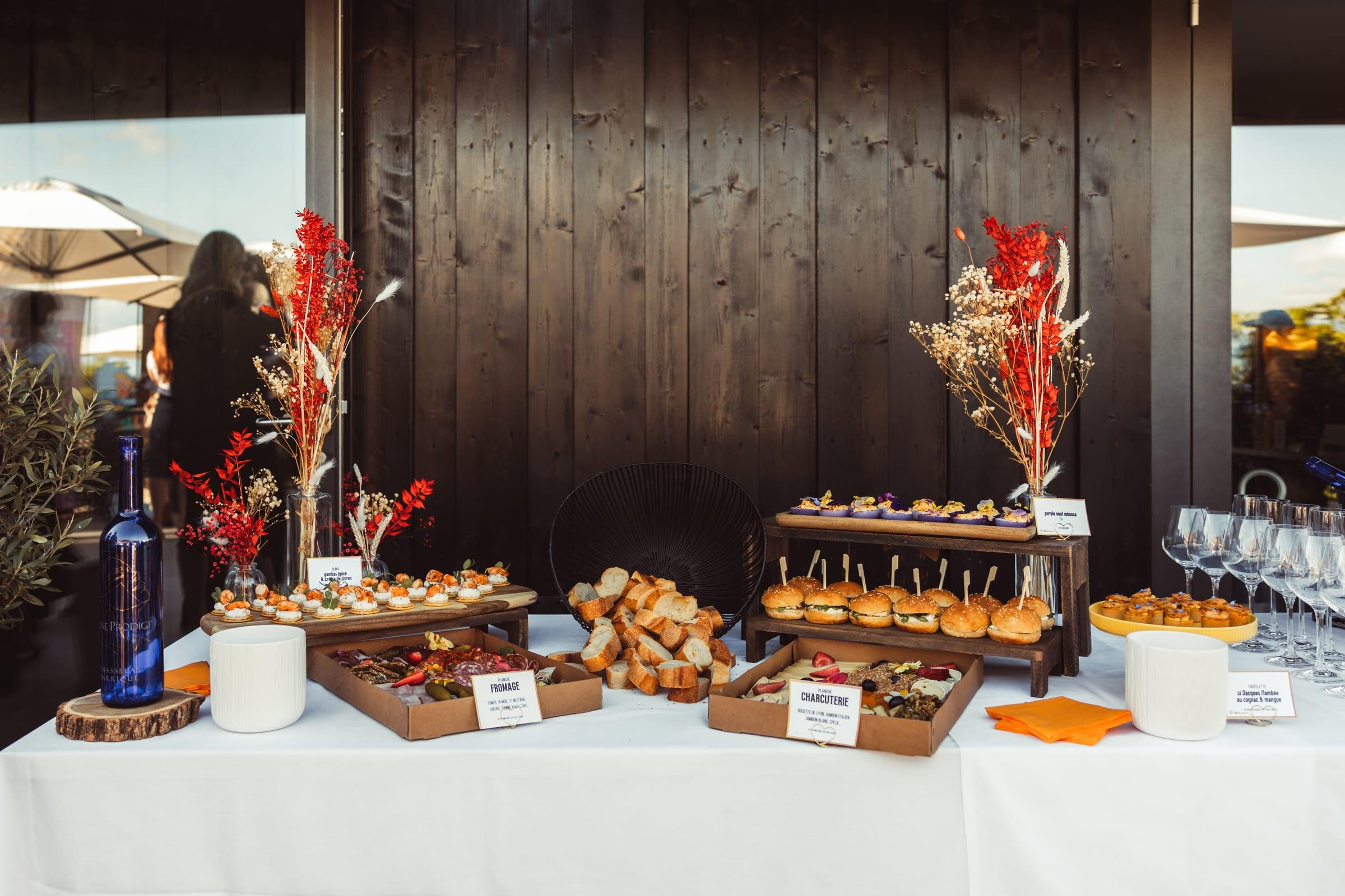FOOD AND BEYOND TRAITEUR